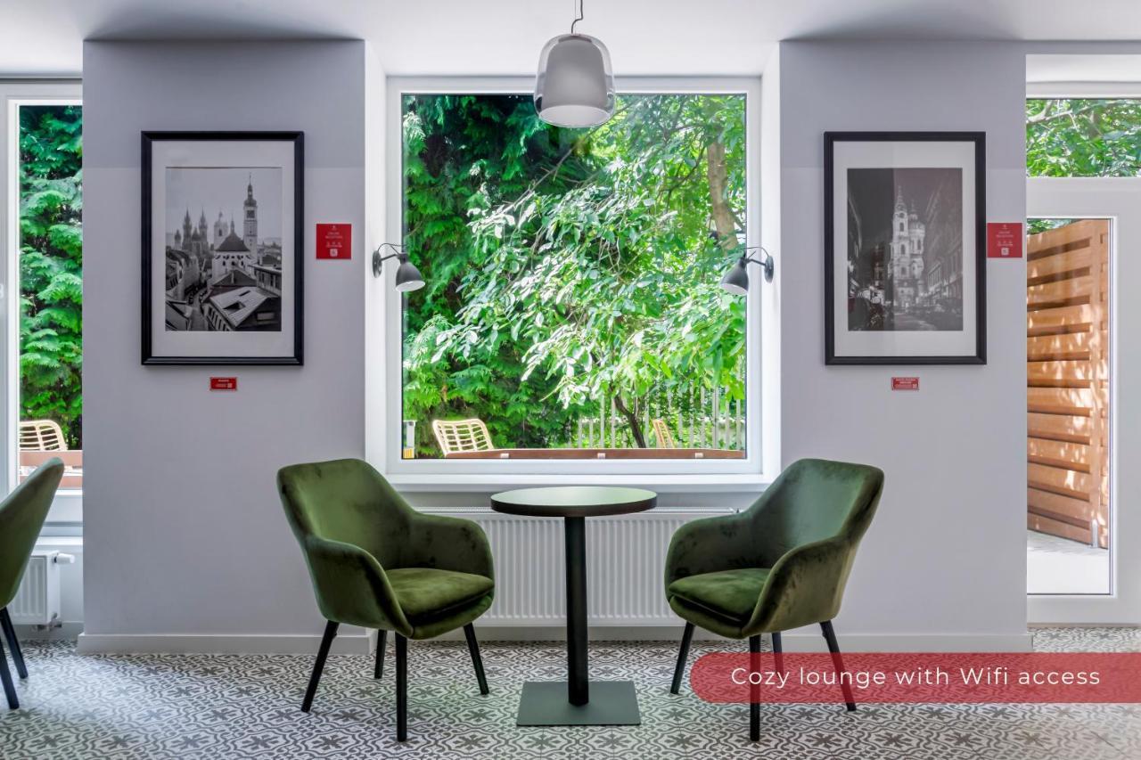 Revelton Studios Prague Luaran gambar